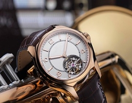 苏州劳力士机械手表有雾气了